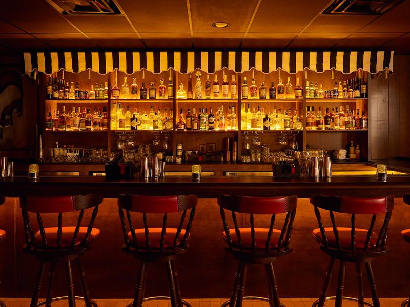 Fox's Lounge photo