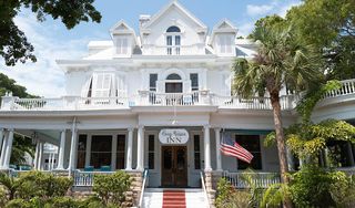 Curry Mansion Inn