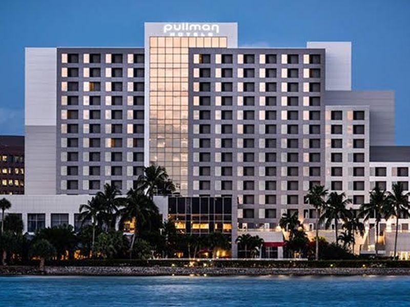 Pullman Miami Airport photo