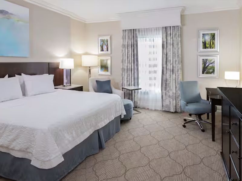 Hampton Inn & Suites Charlotte/SouthPark at Phillips Place photo