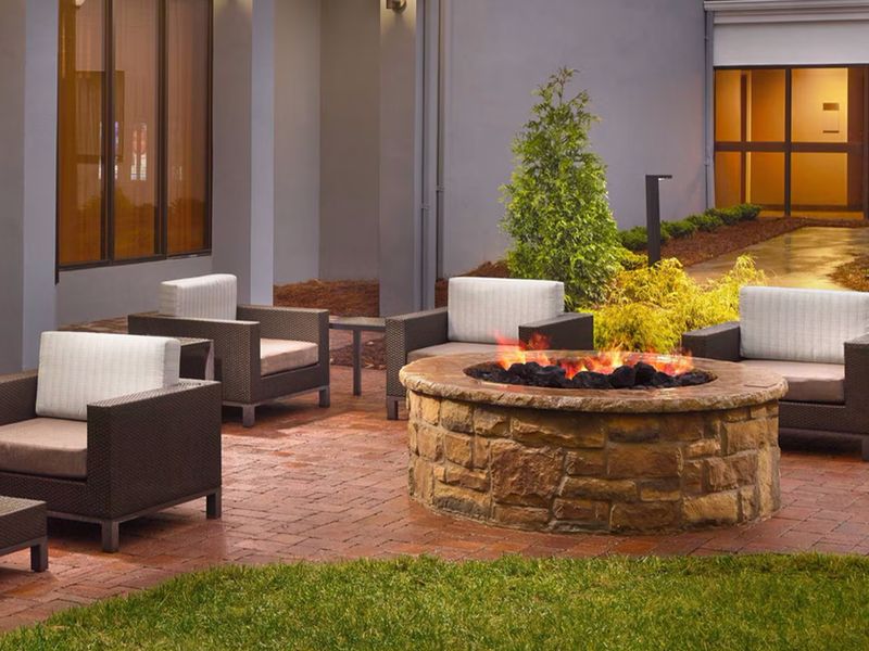 Courtyard Charlotte SouthPark photo