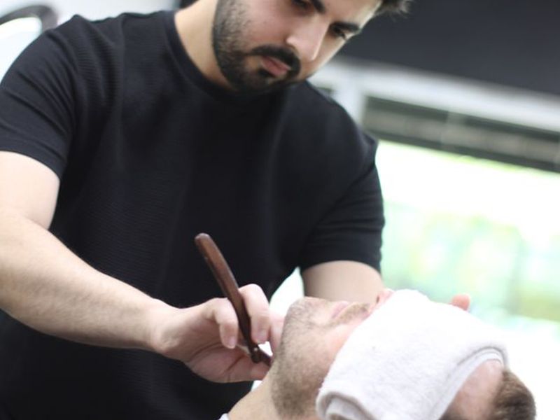 Grove Batu's Barbershop photo