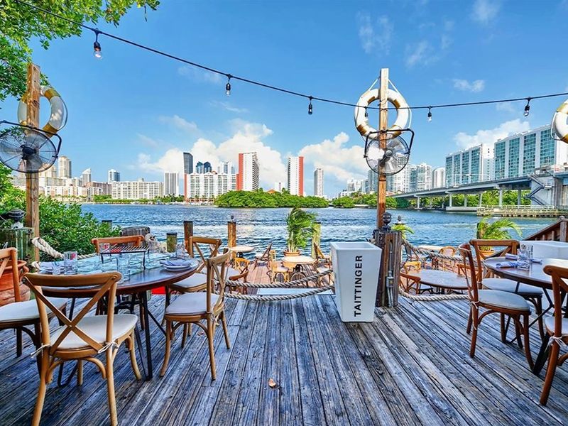 Lique Miami  photo