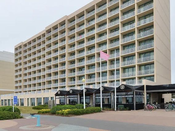 Hampton Inn Virginia Beach Oceanfront South photo