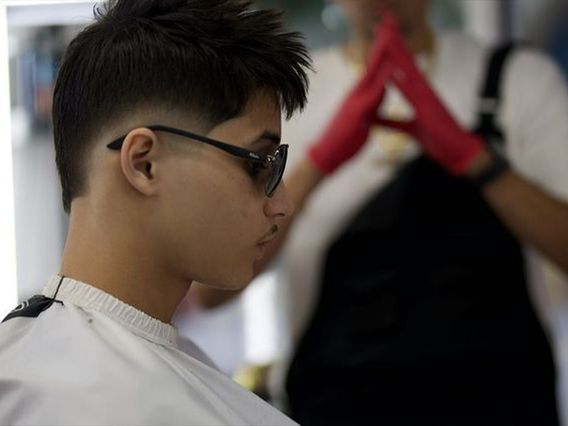 Yandy Blendz Barber Salon photo