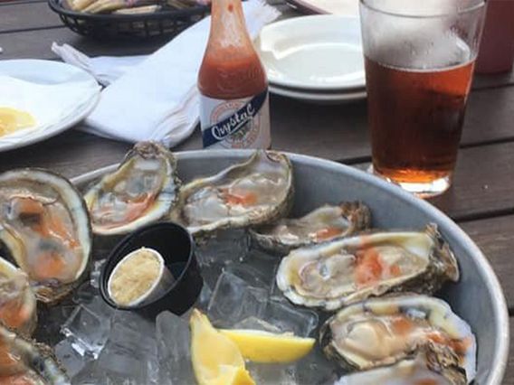 Victorio's Oyster Bar & Grille / Longwood photo