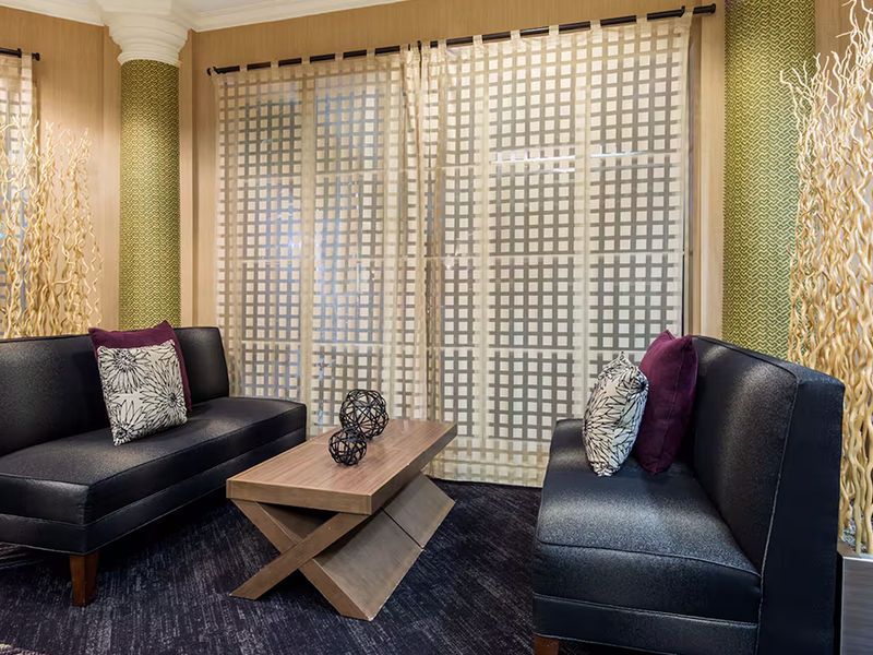 La Quinta Inn & Suites by Wyndham Ft Lauderdale Plantation photo