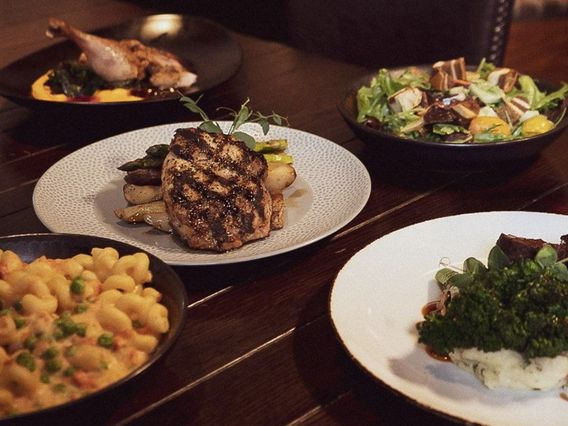 The Hunt Room @ The Cavalier Hotel photo