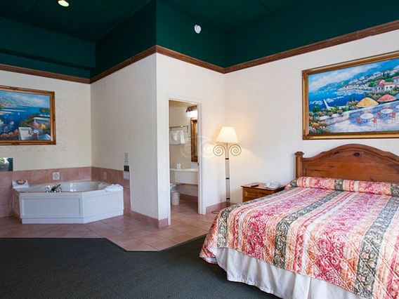 Miami Gardens Inn & Suites  photo