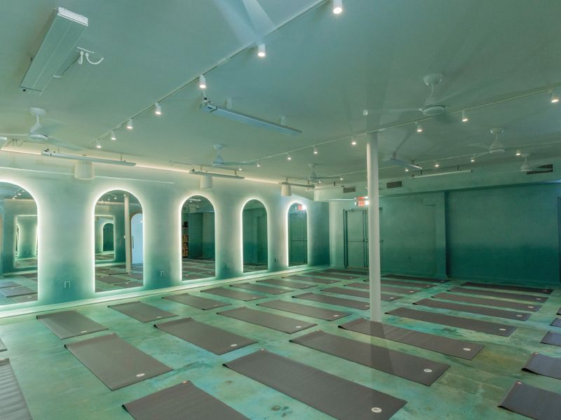 Mimi Yoga photo