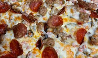 Joey D’s Chicago Style Eatery & Pizzeria