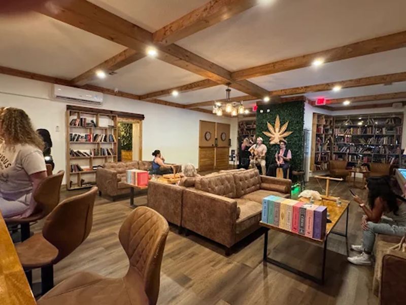 Chronic Guru Dispensary & Lounge - Sanford photo