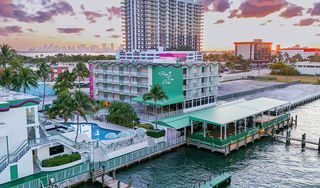 Palm Tree Club Hotel Miami