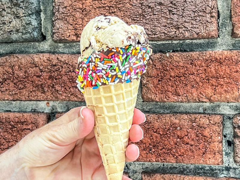 Scoops on 5th photo