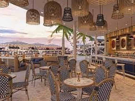 Pier 5 Market @Bayside photo