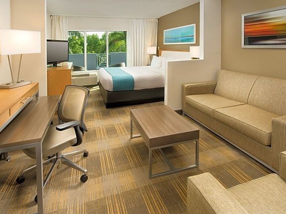 Holiday Inn Miami-Doral photo