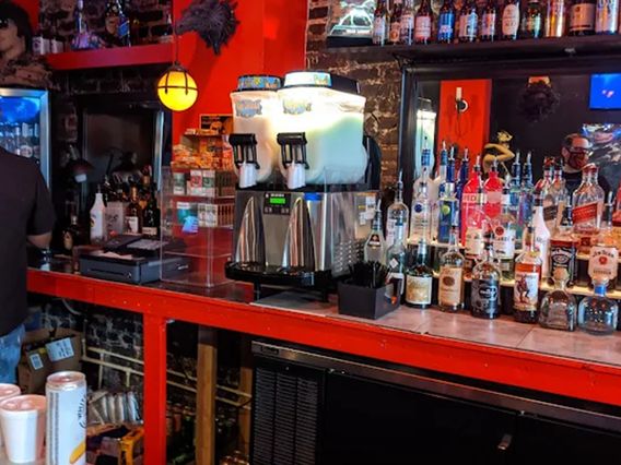 Manikin’s Lounge photo