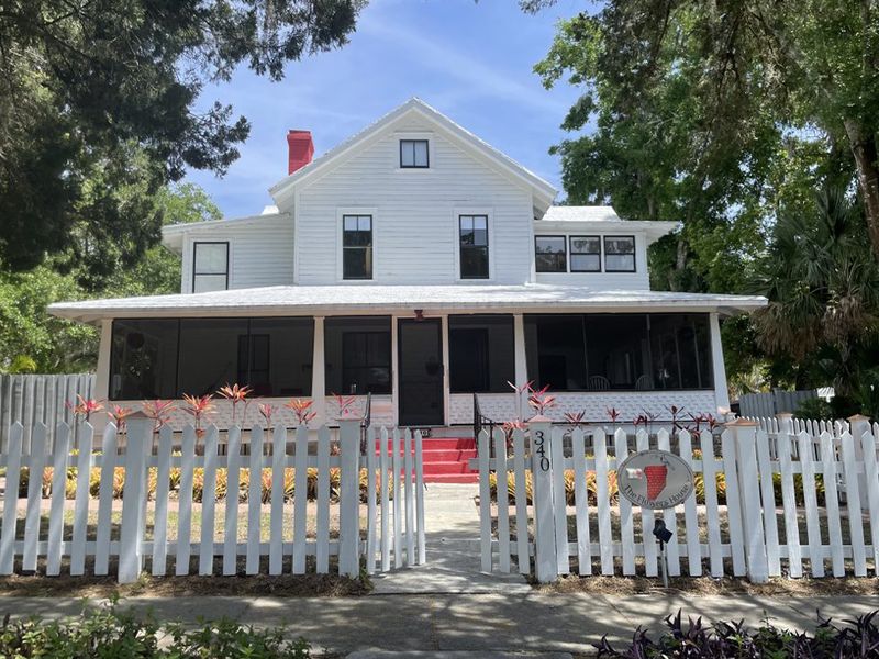 The Flowers House photo