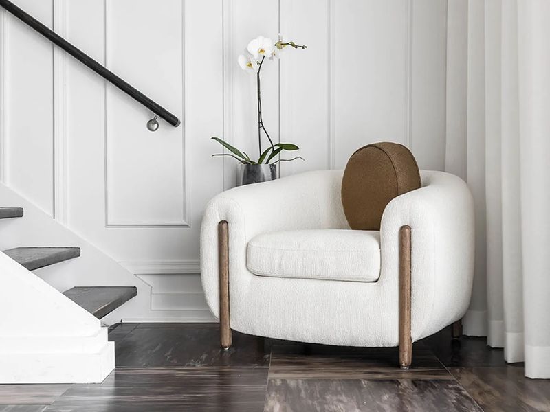 Crate & Barrel photo