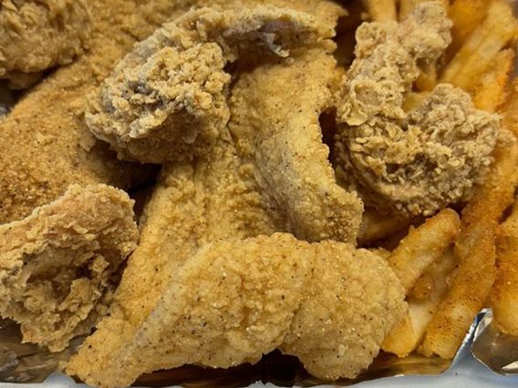 Virginia's Seafood & Wings photo