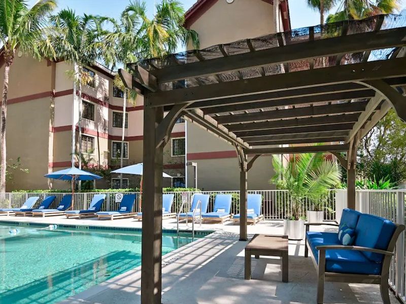 Sonesta ES Suites Fort Lauderdale Plantation photo
