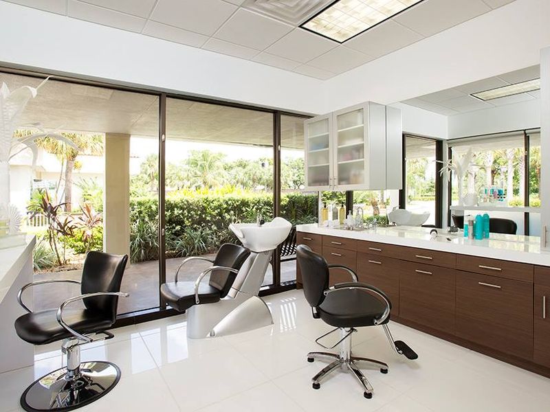 A Suites Salon photo