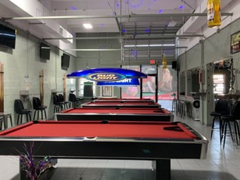 Magic 8 Sports Bar photo