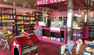 Woof Gang Bakery & Grooming Plantation