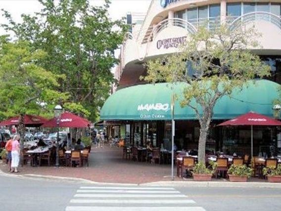 Commodore Plaza photo