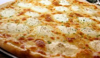 Cannoli Kitchen Pizza