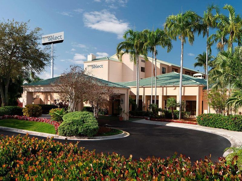 Sonesta Select Miami Lakes photo