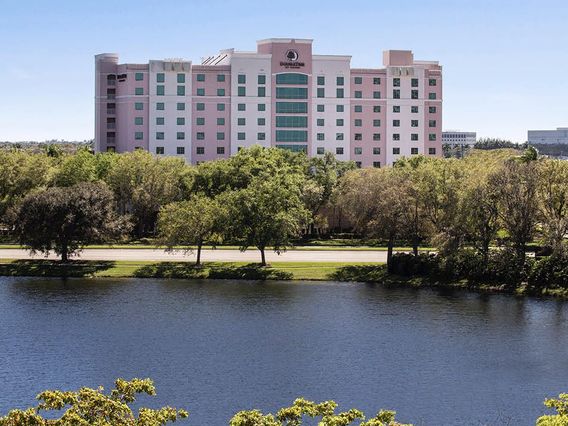 DoubleTree by Hilton Hotel Sunrise Sawgrass-Mills photo