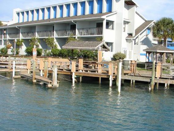 Dockside Marina & Resort photo