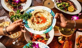 KÓMMA Mediterranean Restaurant and Lounge