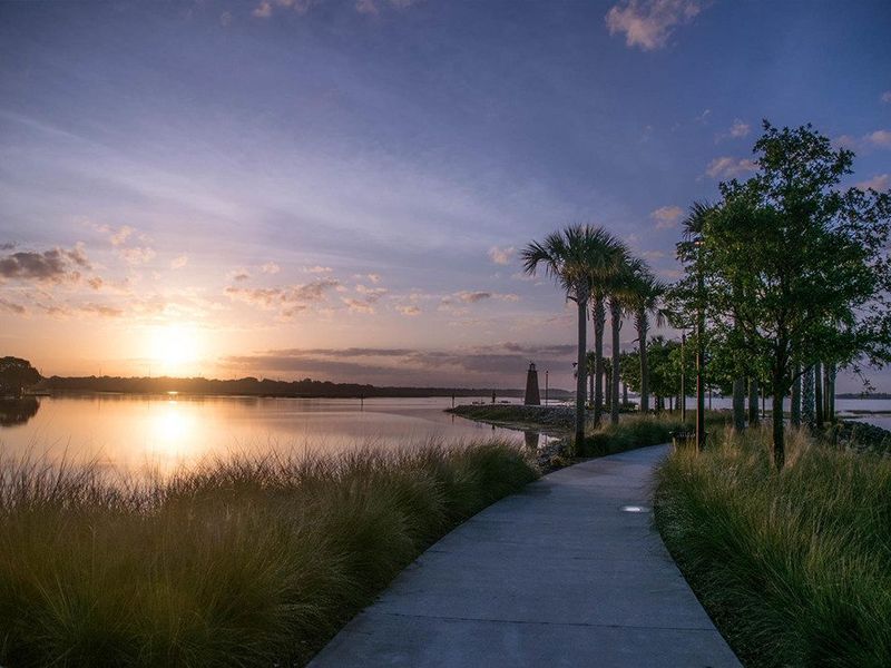 Trailhead at Lakefront Park photo