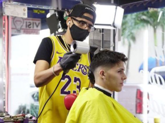 Yandy Blendz Barber Salon photo