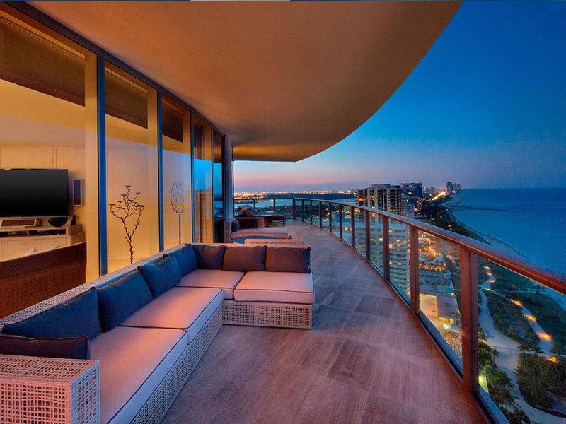 St Regis Resort photo