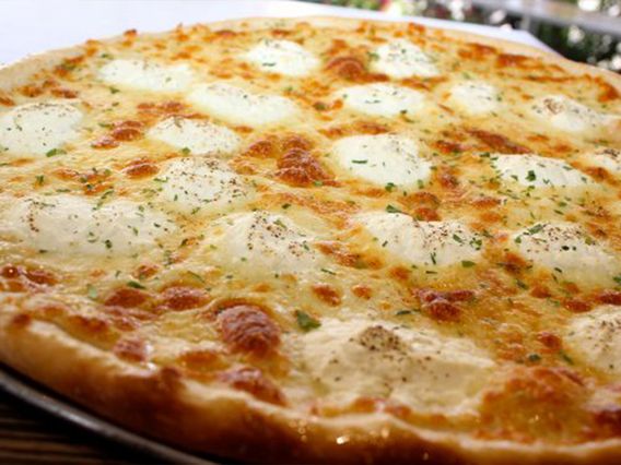 Cannoli Kitchen Pizza photo