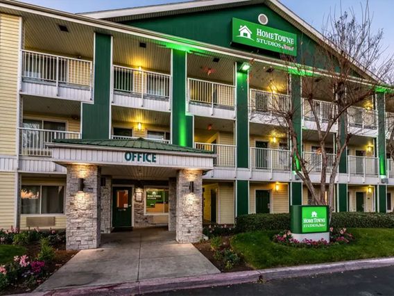 HomeTowne Studios Fort Lauderdale photo