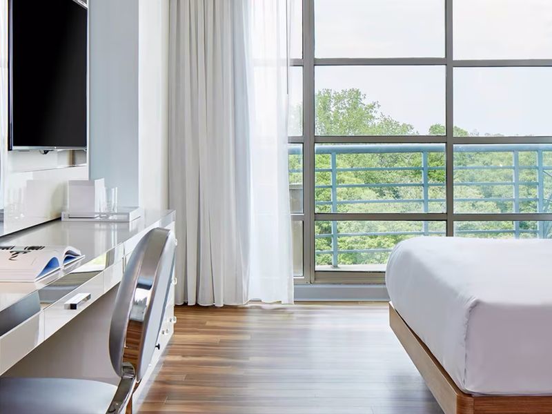 Renaissance Charlotte SouthPark Hotel photo