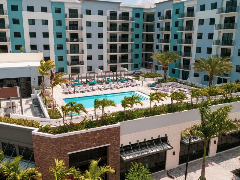 The Rise at Plantation Walk photo