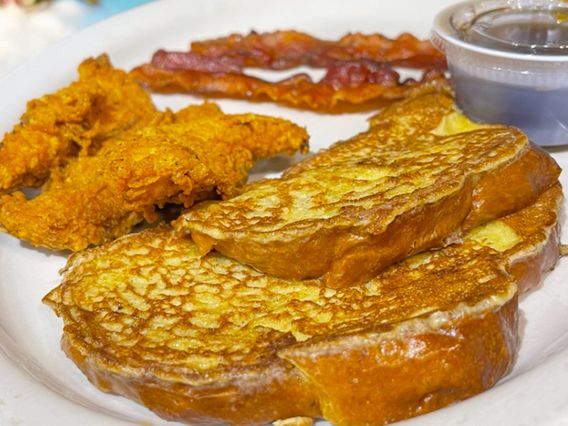 Friendly Confines Sports Restaurant photo