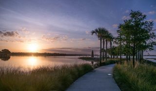 Trailhead at Lakefront Park