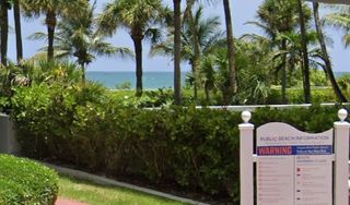 Beach Access at 89th St