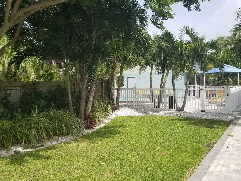 Park Shore Suites photo