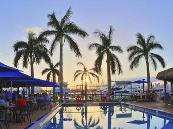 Monty's Sunset photo