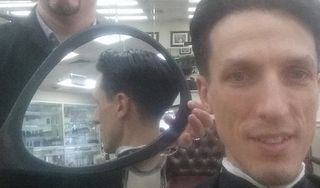 Ray's Barber Unisex