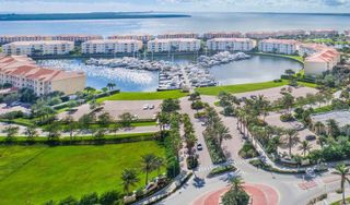 Harbor Isle Marina