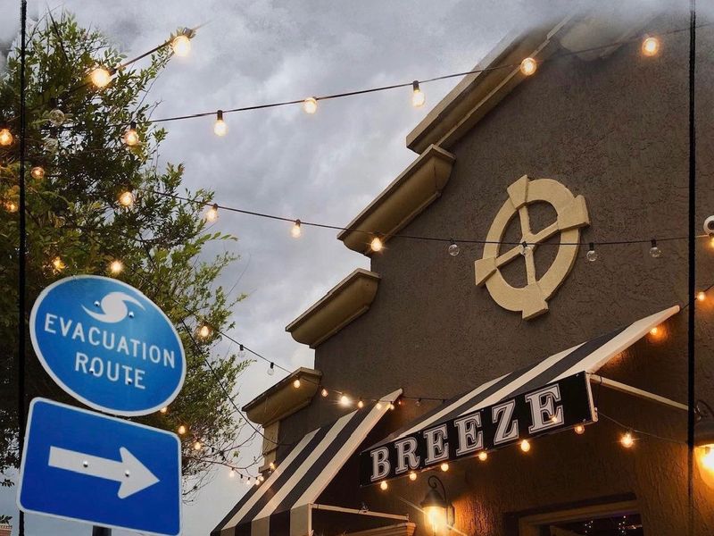 Breeze Whisky Lounge photo