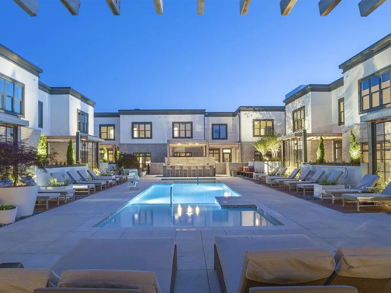 Hazel SouthPark Apartments photo